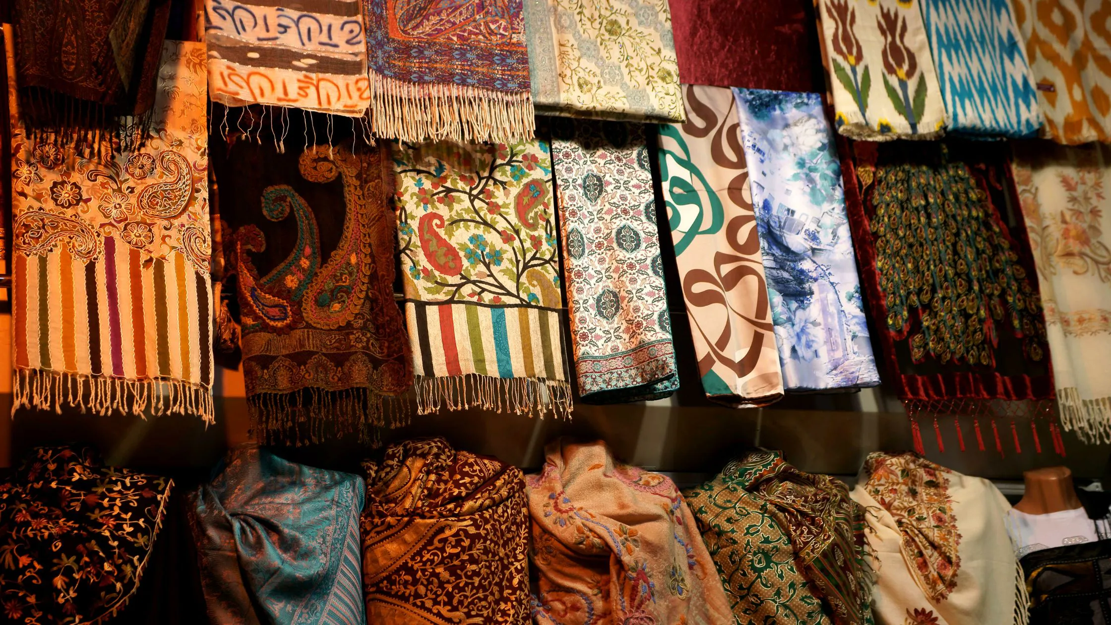 Pashmina Shawls – Luxurious Yet Affordable